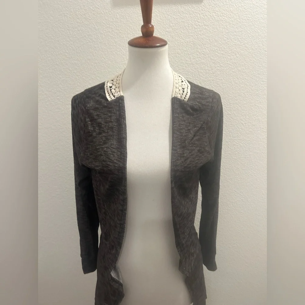 Etched cardigan With Cream Lace